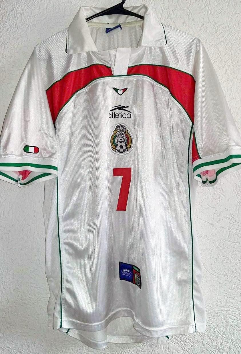 Tercera equipación de México 2000