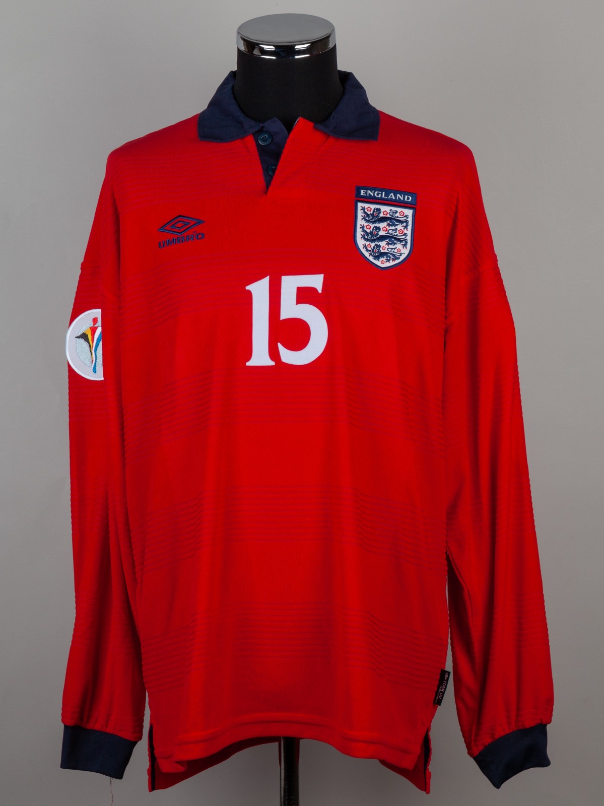 Segunda equipación de Inglaterra 2000