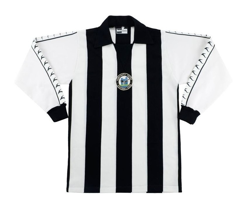 Primera equipación de Newcastle 78-79