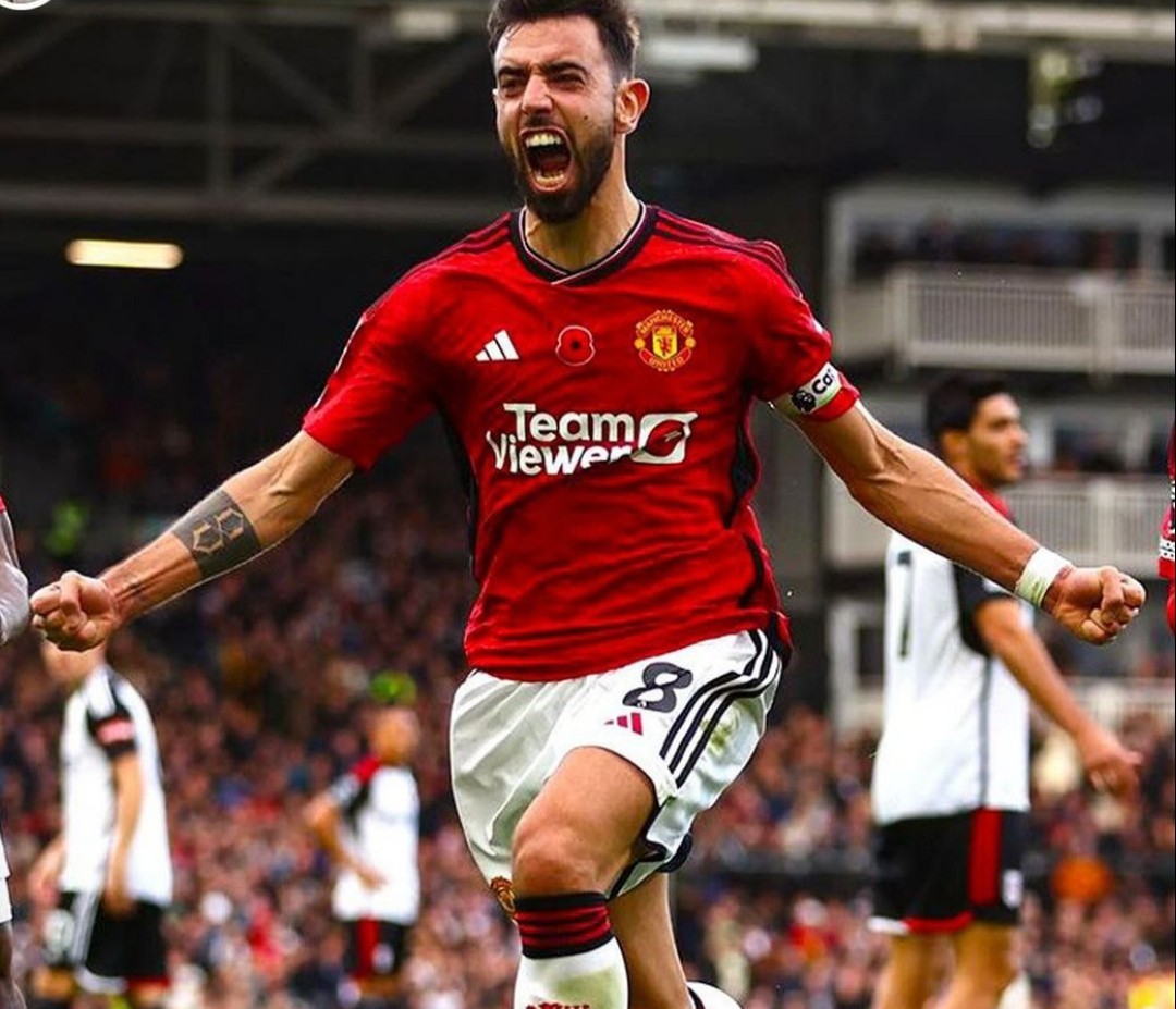 Manchester United 23-24 Local 2