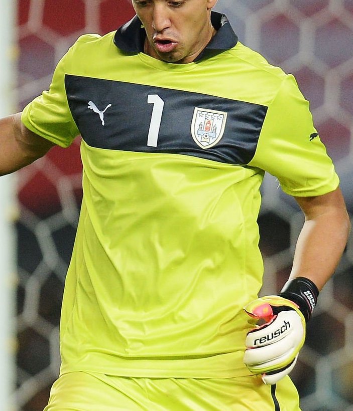 Equipación de portero de Uruguay 2012
