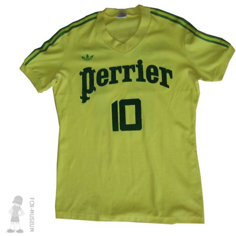 Primera equipación de Nantes 79-80