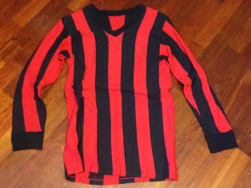 Primera equipación de Milan 56-57