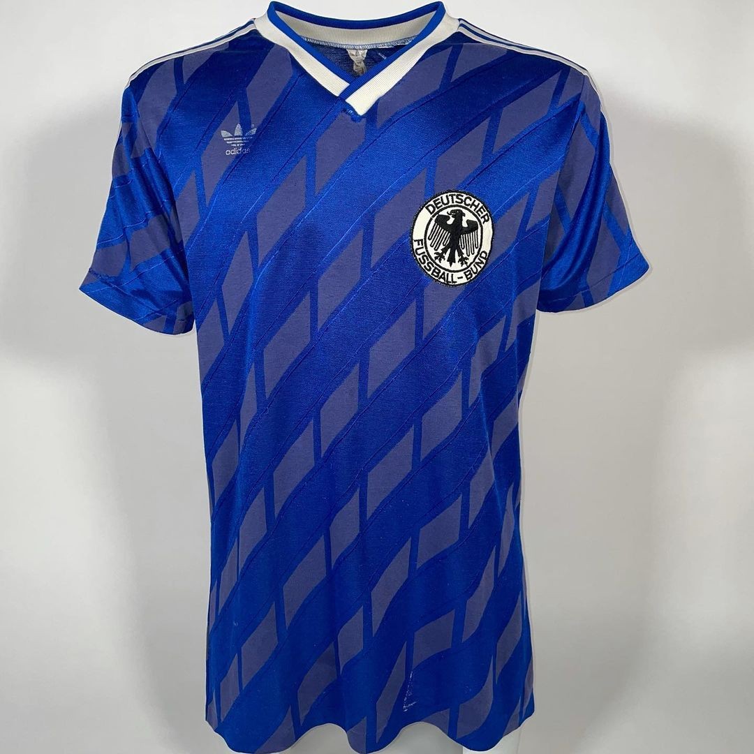 Tercera equipación de Alemania 86-87