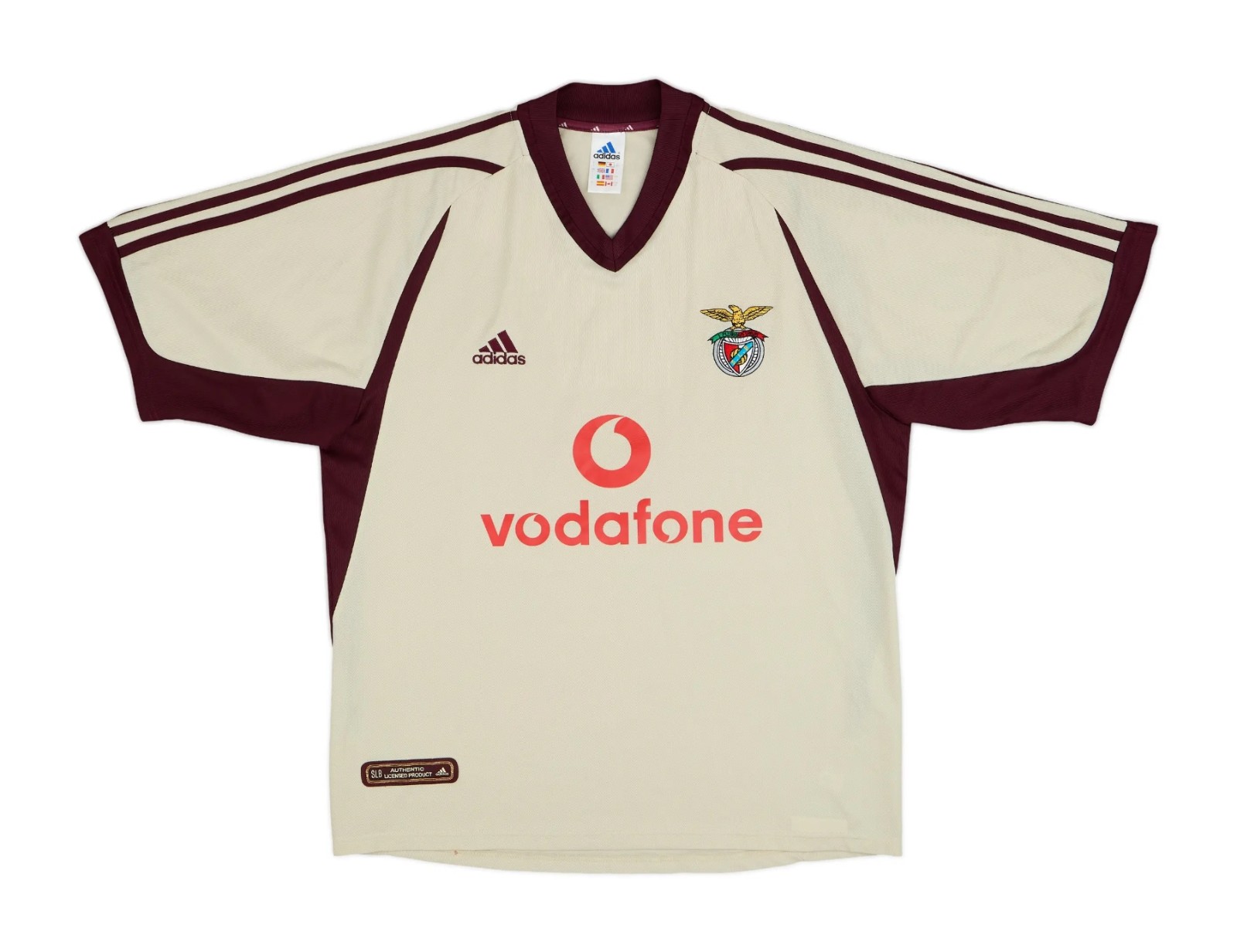 Segunda equipación de Benfica 01-02