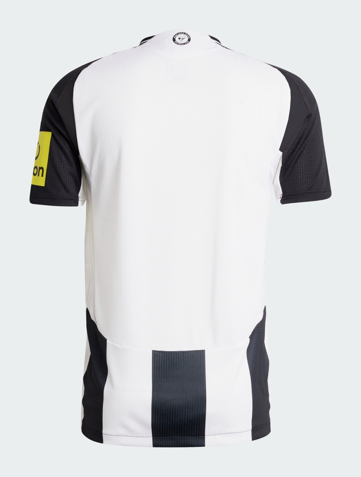 Newcastle United 24-25 Local 4