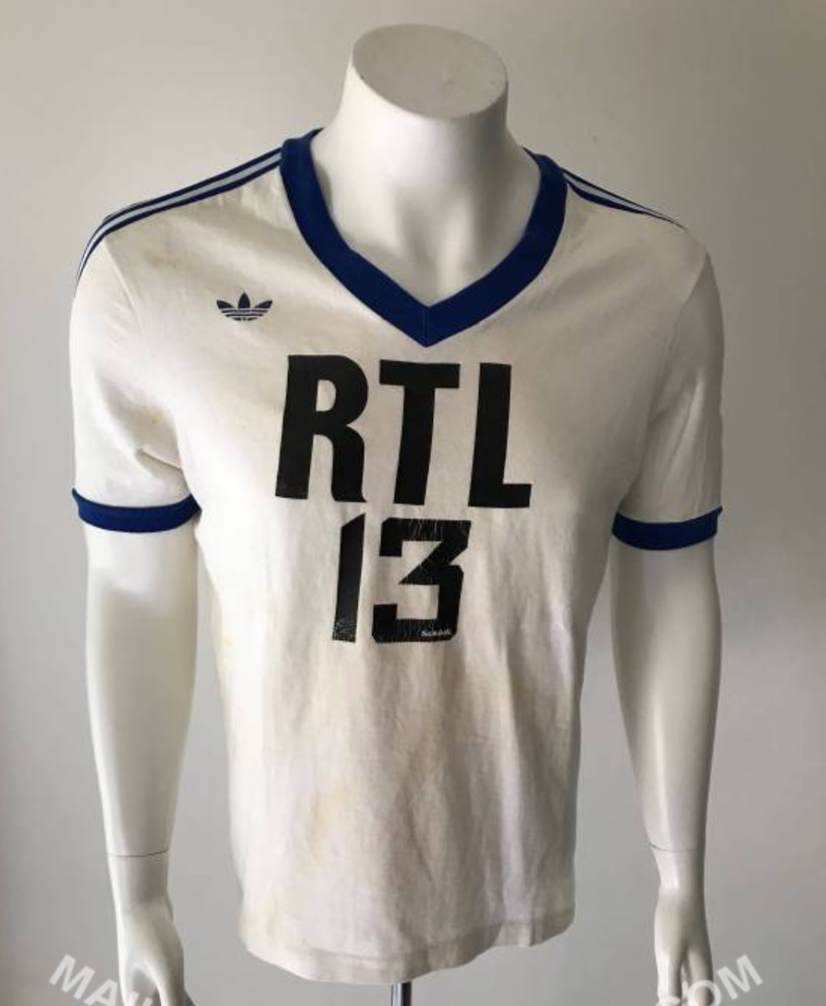 Primera equipación de Olympique de Marsella 75-76