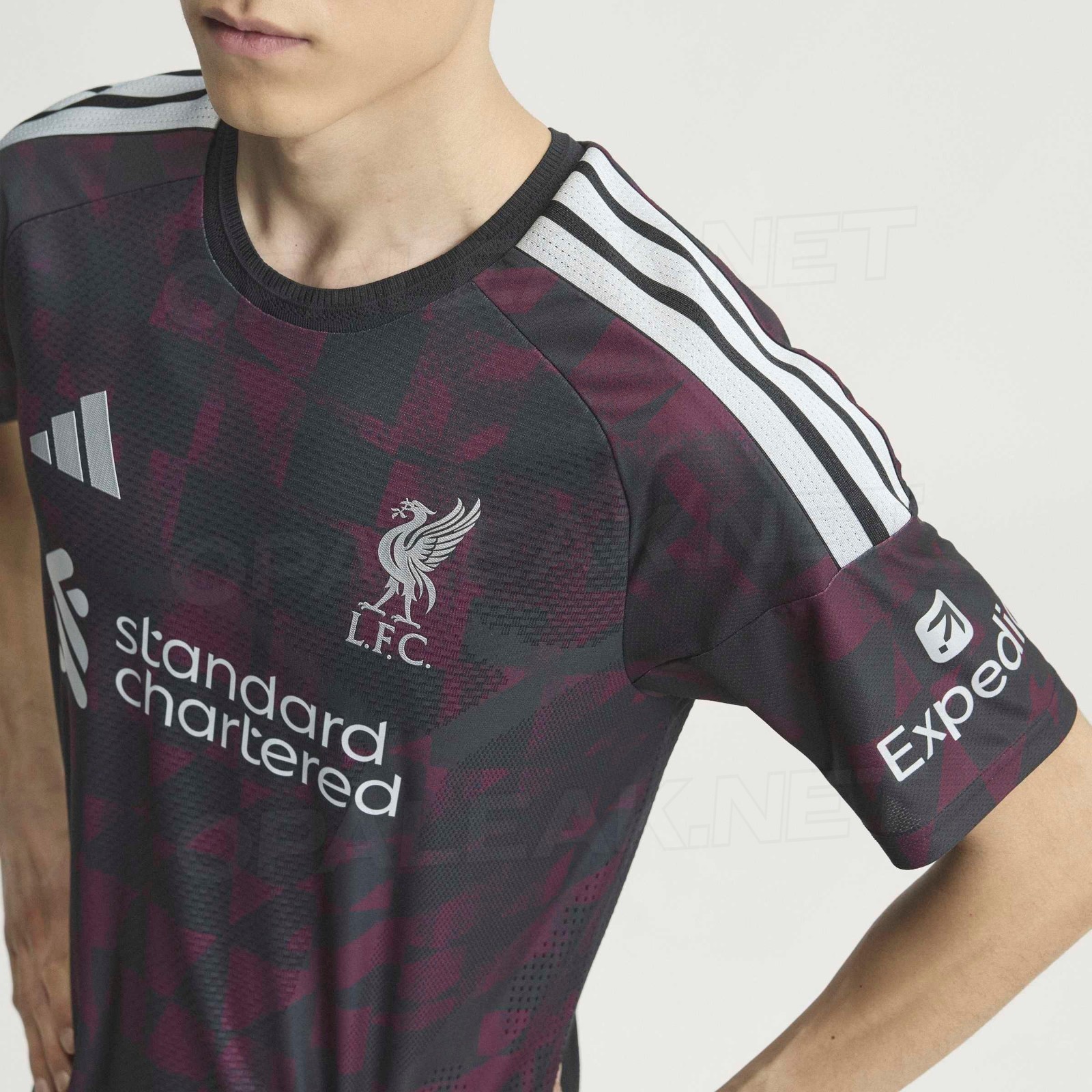 Liverpool FC 26-27 Tercera 4