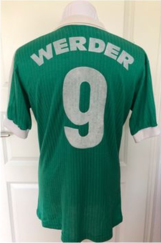 Werder Bremen 82-83 Local 2