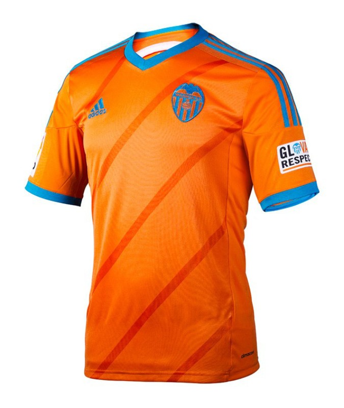 Tercera equipación de Valencia 15-16