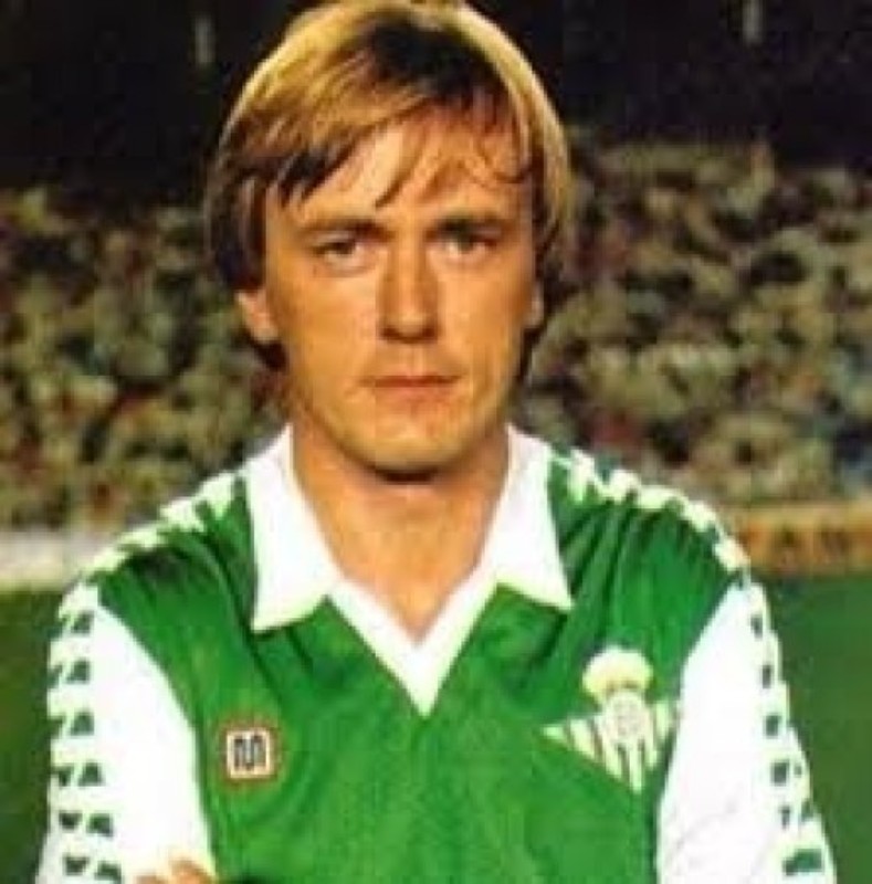 Real Betis 83-84 Visitante 2