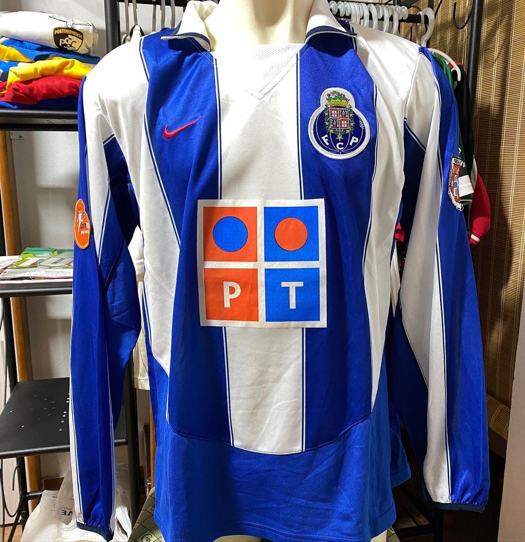 Primera equipación de Oporto 03-04