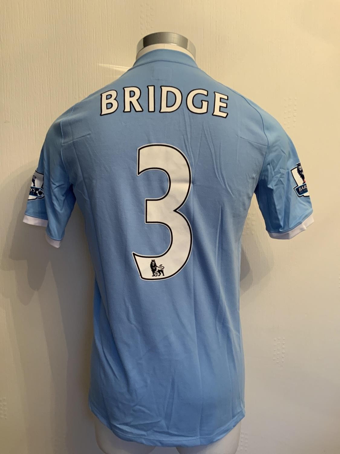 Manchester City 10-11 Local 2