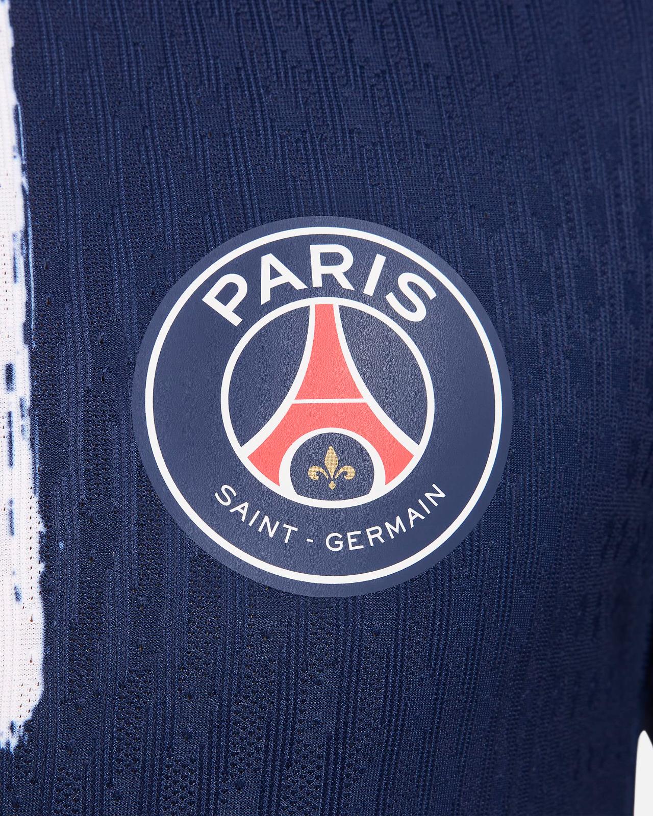 Paris Saint-Germain 24-25 Local 3