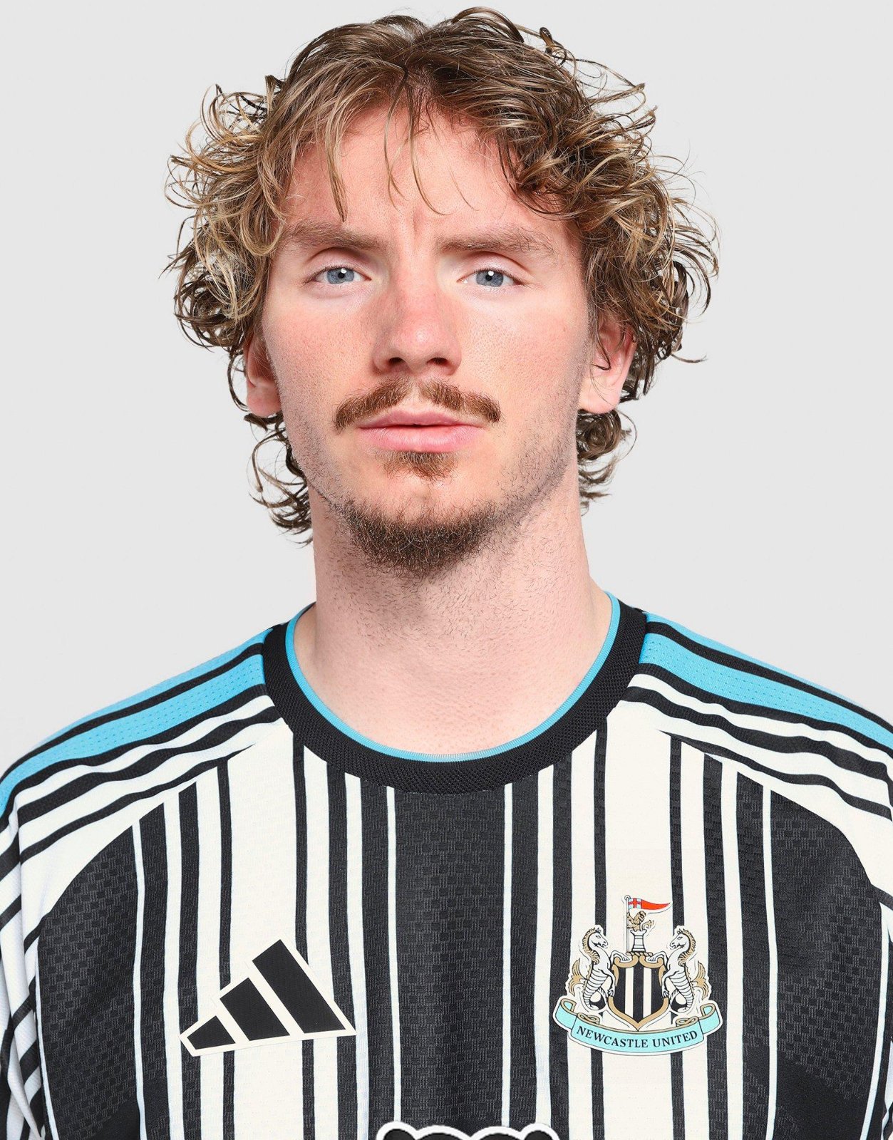 Newcastle United 26-27 Local 3