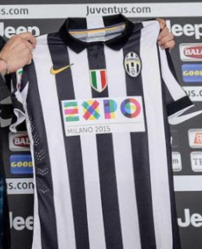 Primera equipación de Juventus 14-15