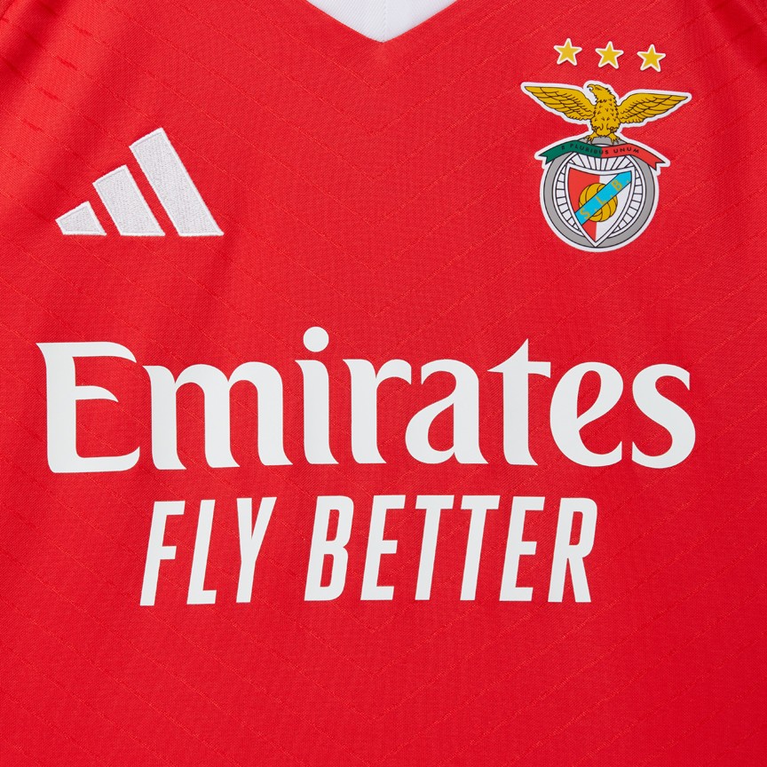 Primera equipación de Benfica 24-25