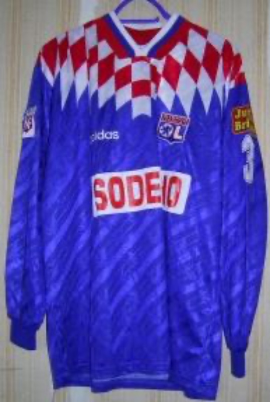 Cuarta de Olympique de Lyon 96-97
