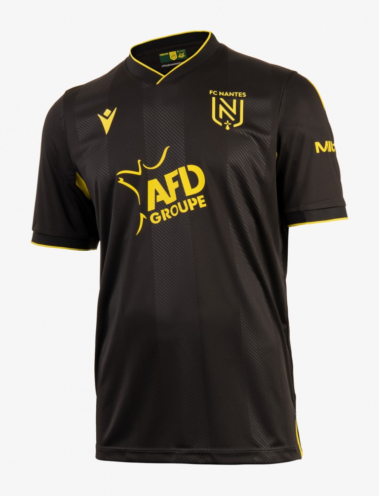 Tercera equipación de Nantes 22-23