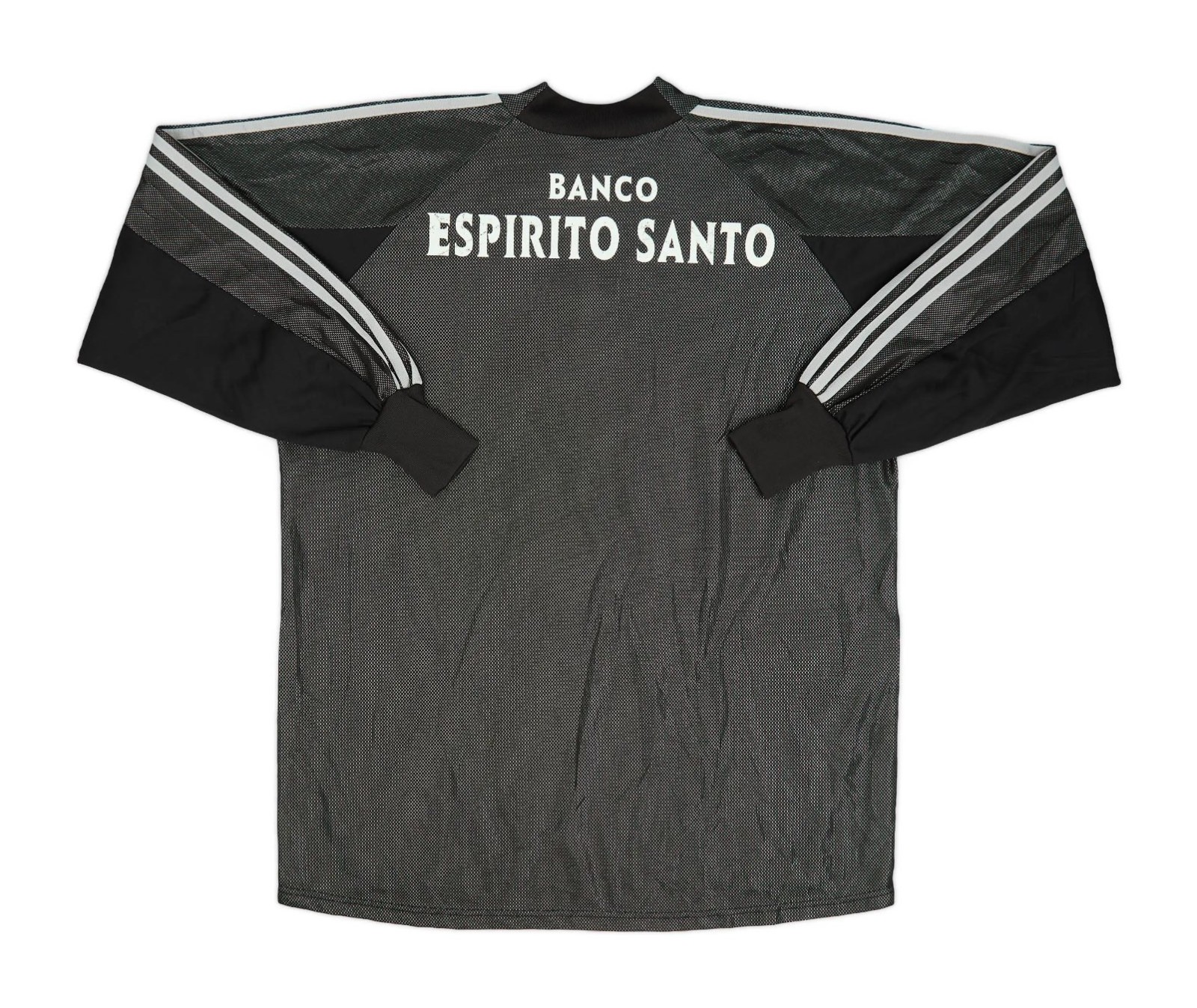 SL Benfica 02-03 Portero 2