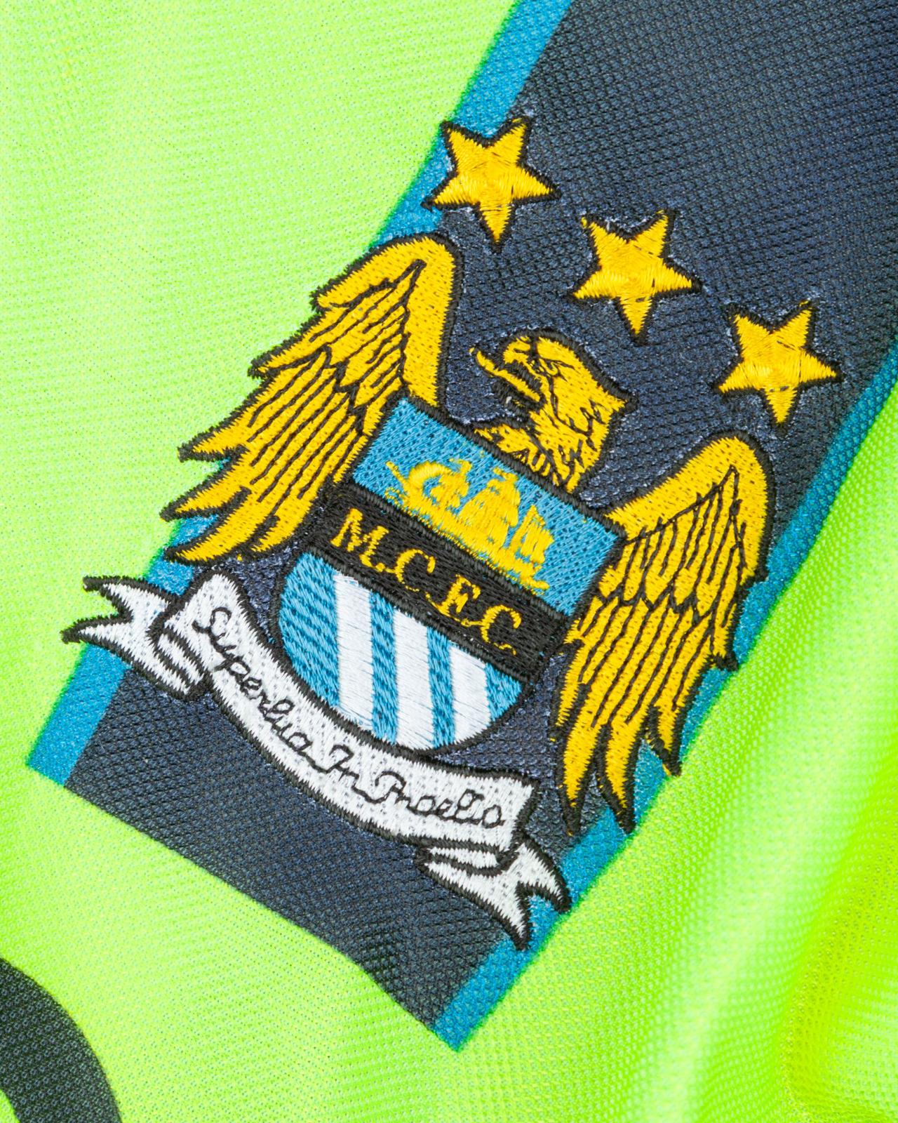 Manchester City 98-99 Visitante 4