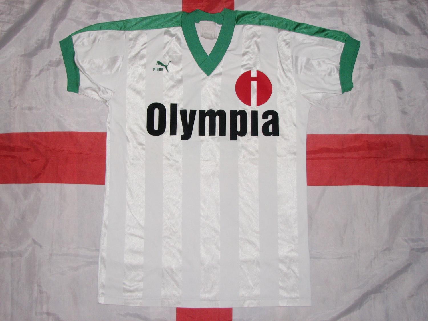 Segunda equipación de Werder Bremen 82-83