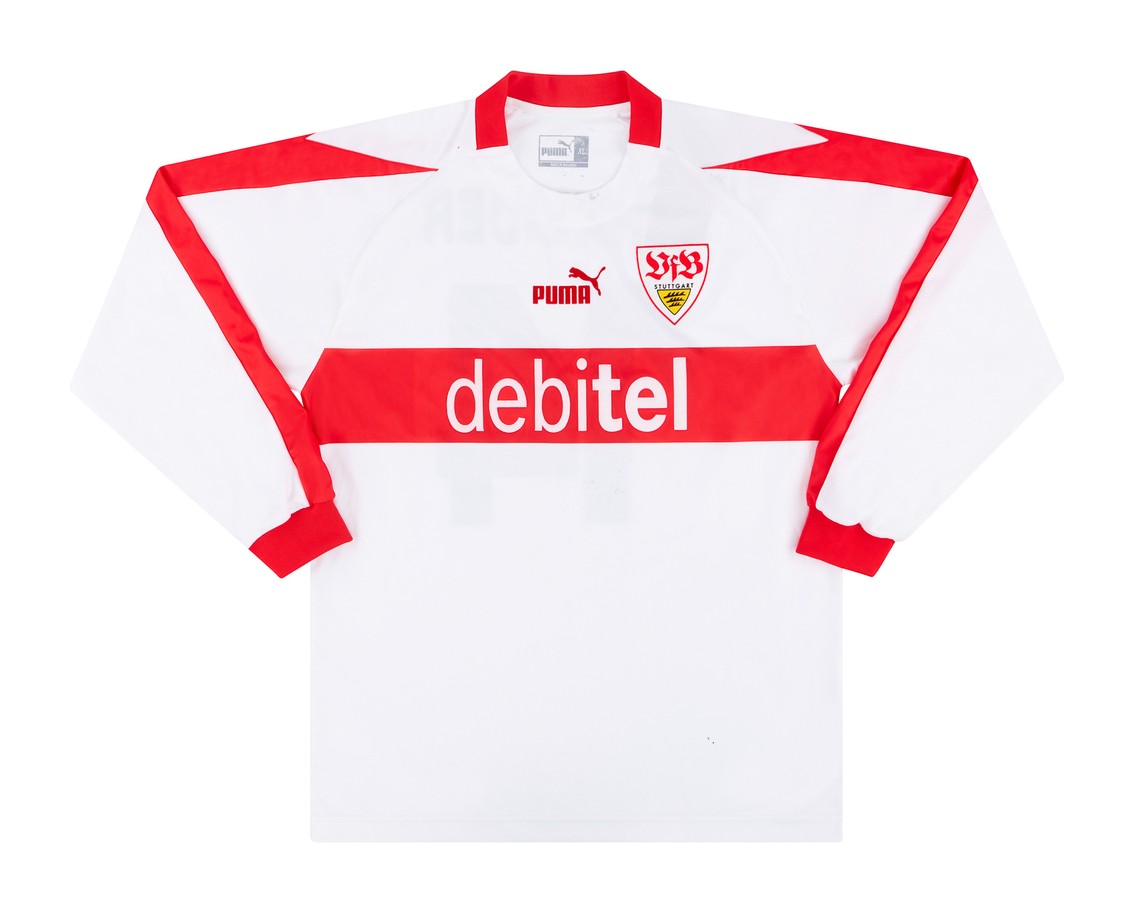 Primera equipación de Stuttgart 02-03