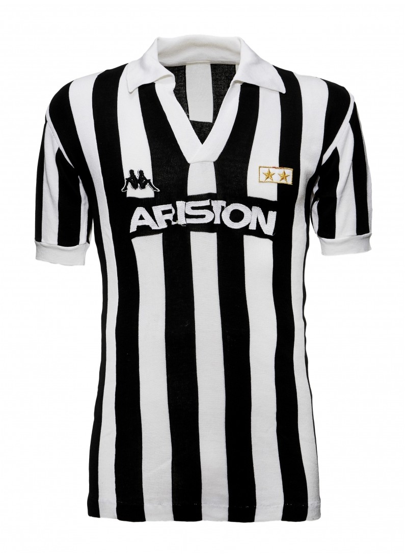 Primera equipación de Juventus 87-88