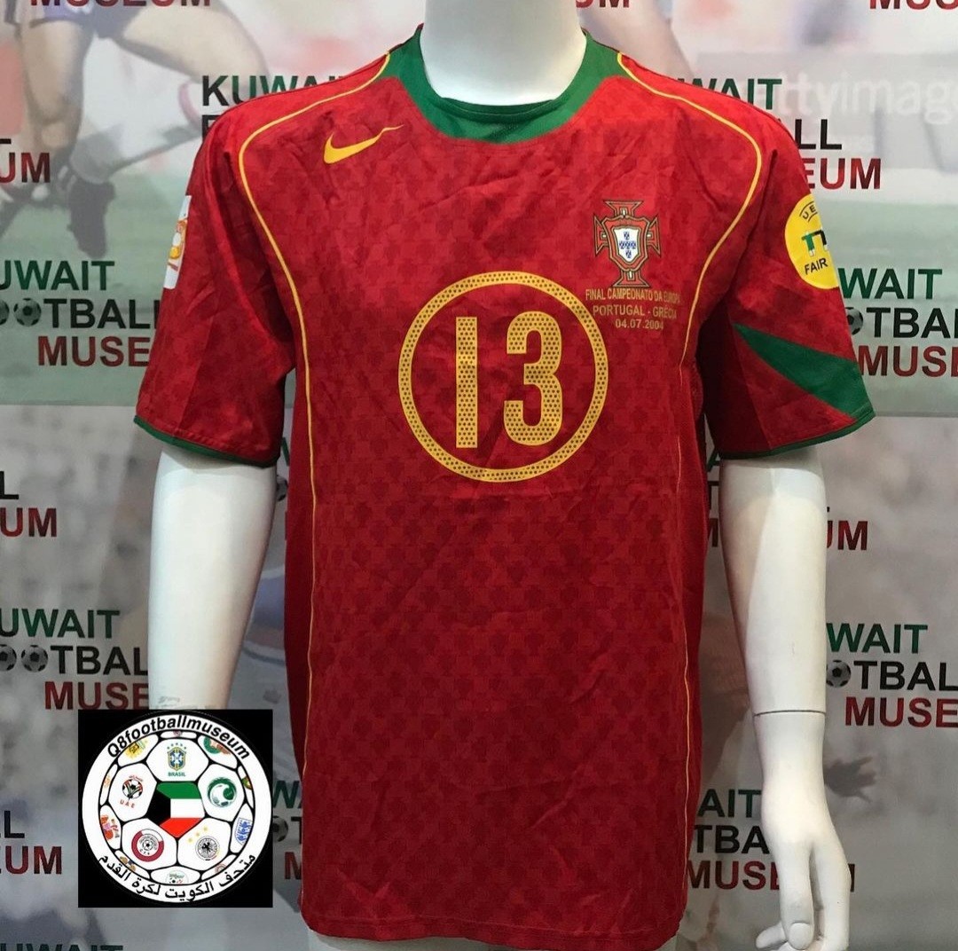 Equipación especial de Portugal 2004