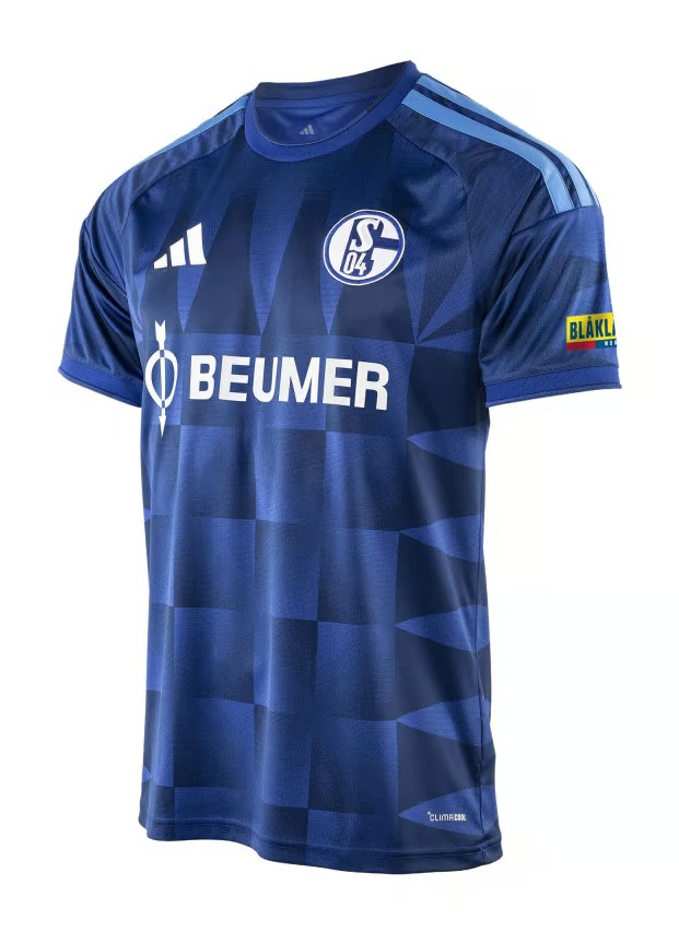 Schalke 04 26-27 Local 3