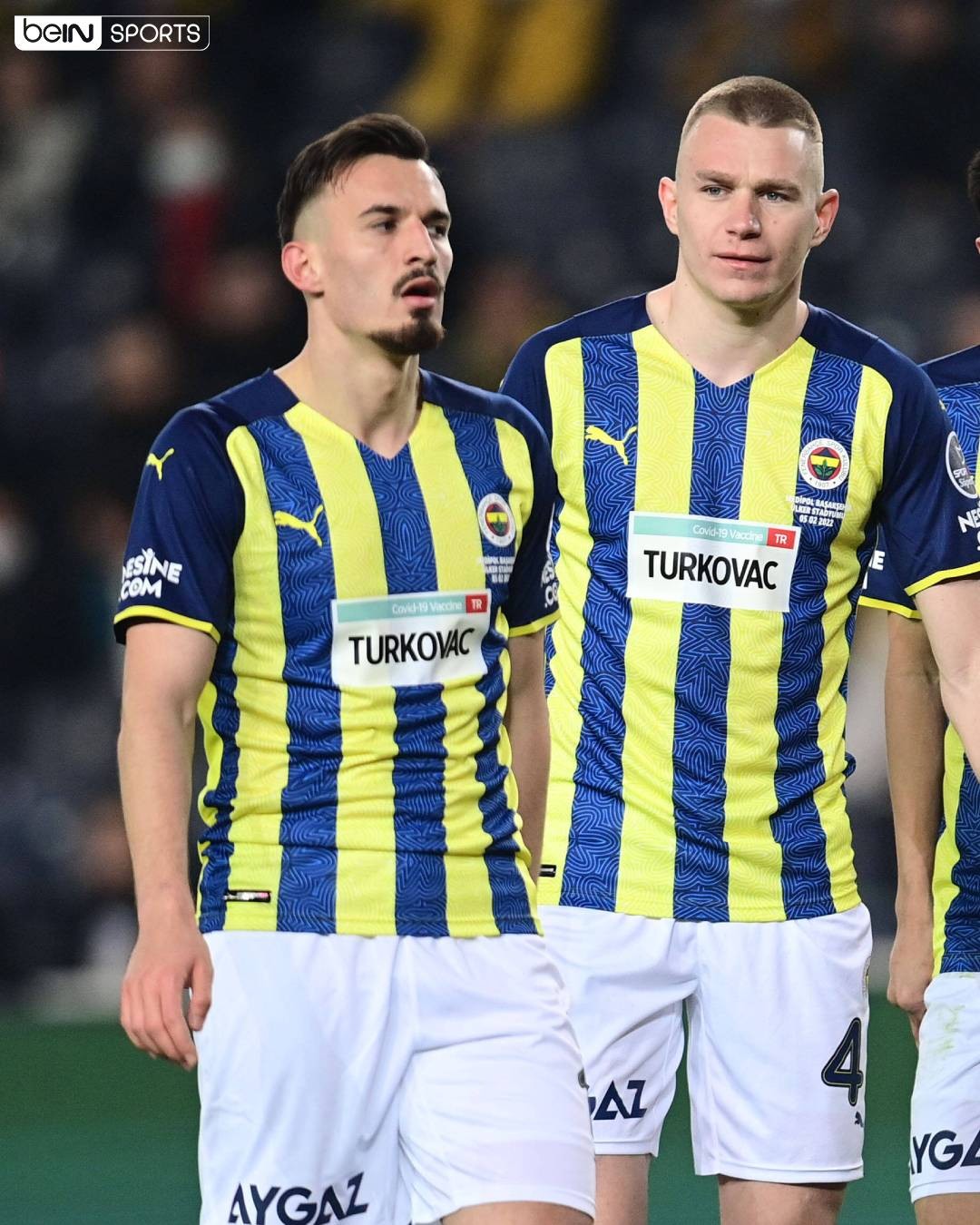 Primera equipación de Fenerbahçe 21-22