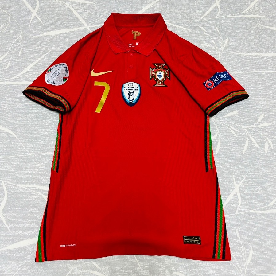 Primera equipación de Portugal 2020