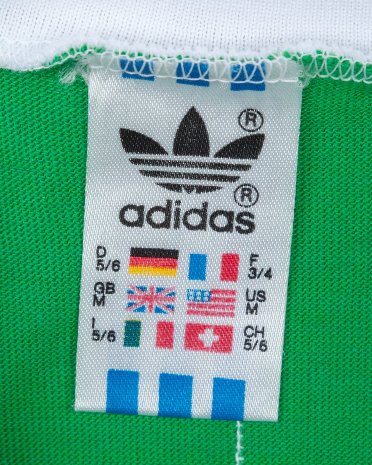 Alemania 82-83 Visitante 3