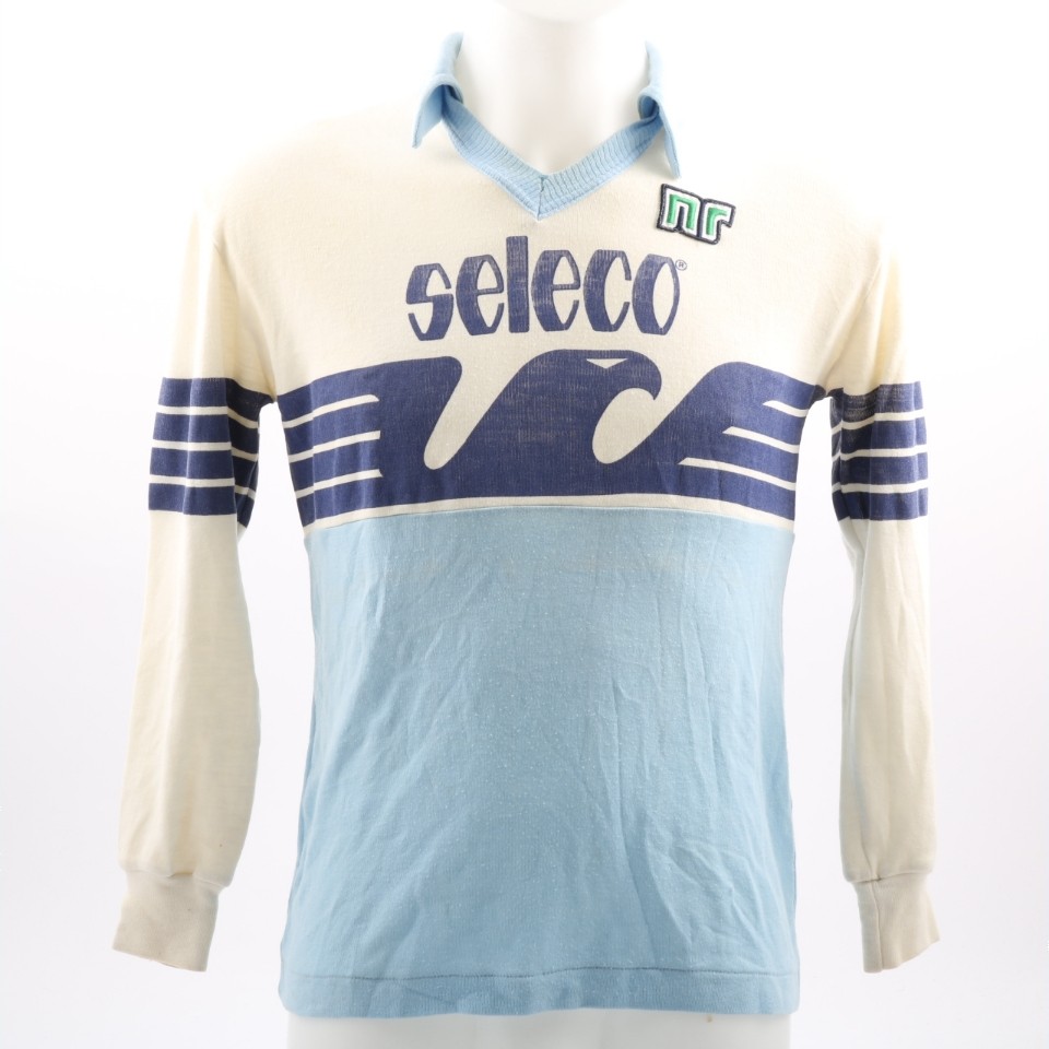 Equipación Local de Lazio 82-83