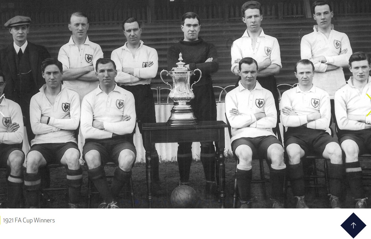 Primera equipación de Tottenham 1920-21