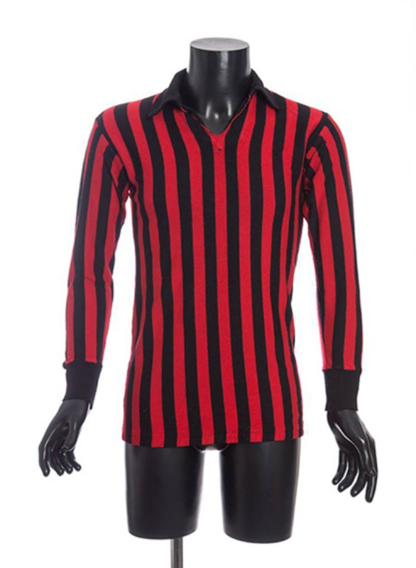 Primera equipación de Milan 74-75
