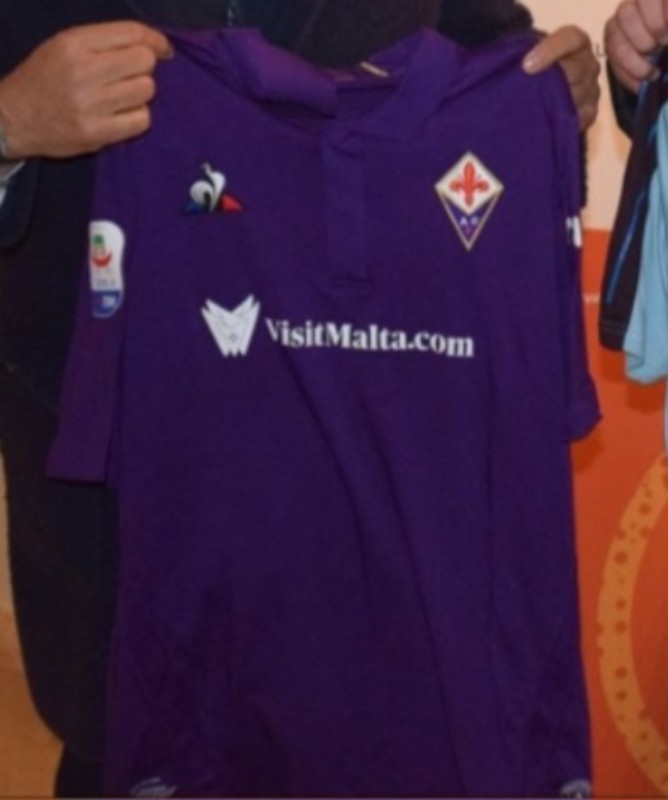 Equipación especial de Fiorentina 18-19