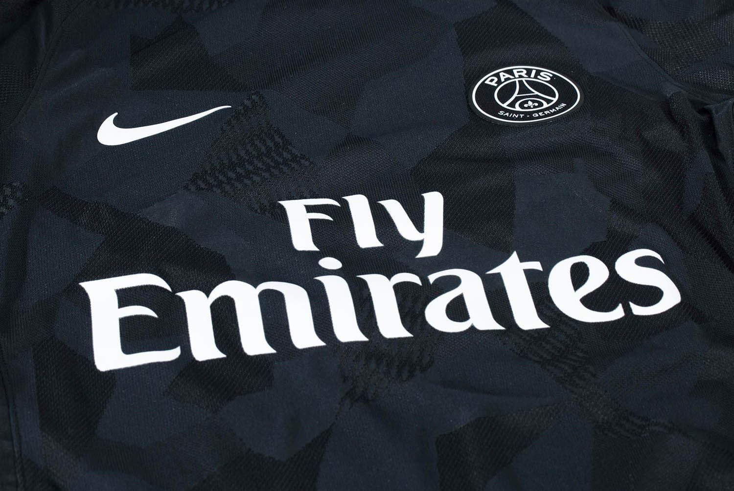 Paris Saint-Germain 17-18 Tercera 3