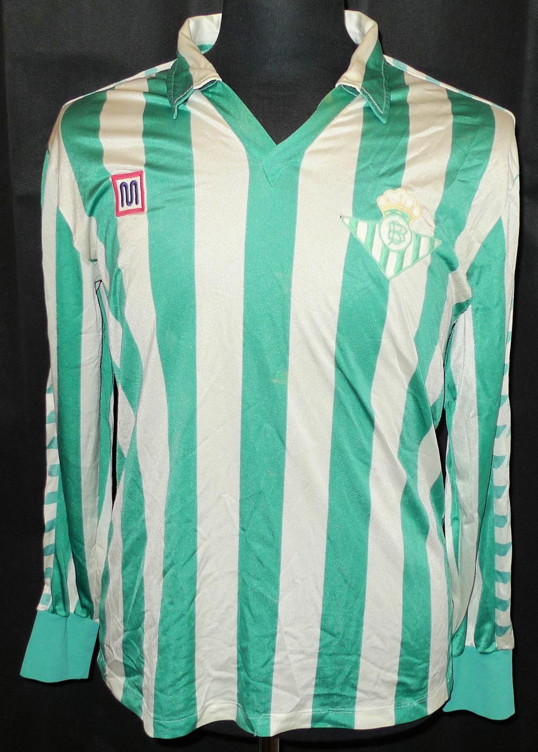 Primera equipación de Real Betis 85-86