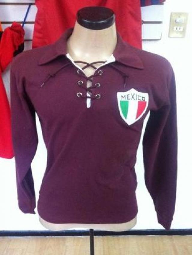 Primera equipación de México 1930