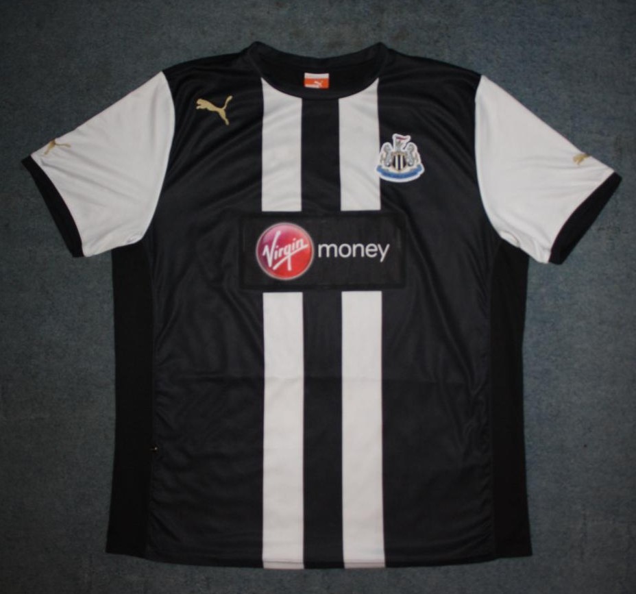 Primera equipación de Newcastle 11-12