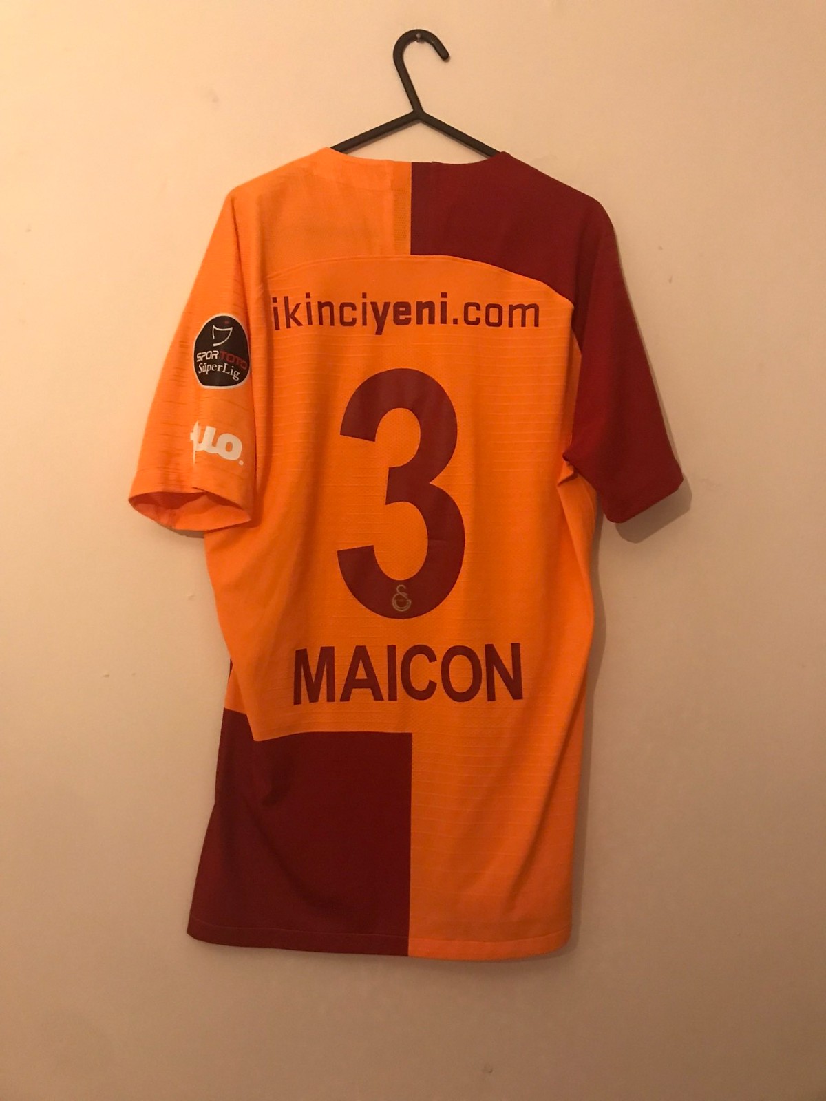 Galatasaray 18-19 Local 2