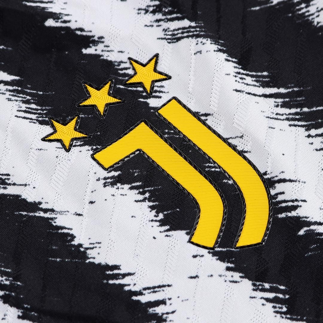 Juventus FC 23-24 Local 3