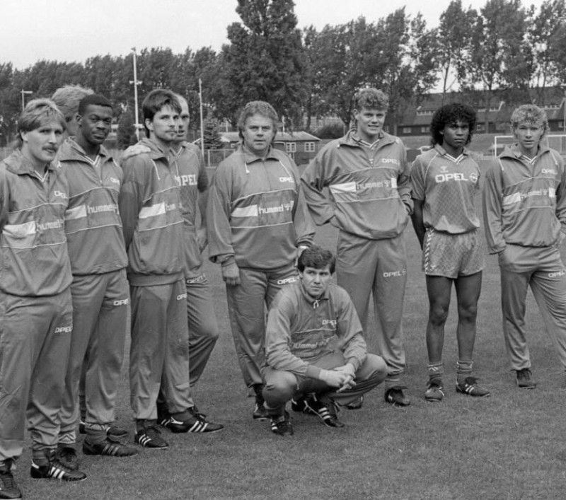 Feyenoord 88-89 Entrenamiento 2