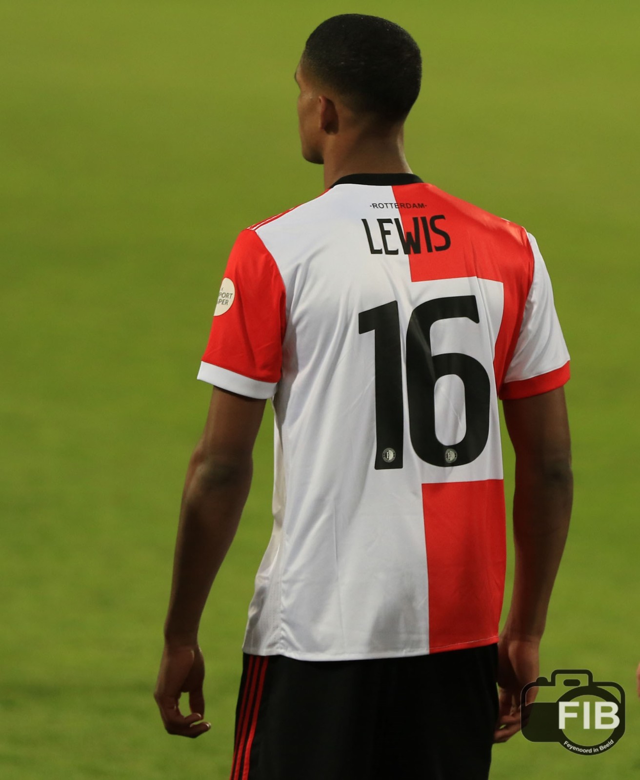 Feyenoord 17-18 Local 2