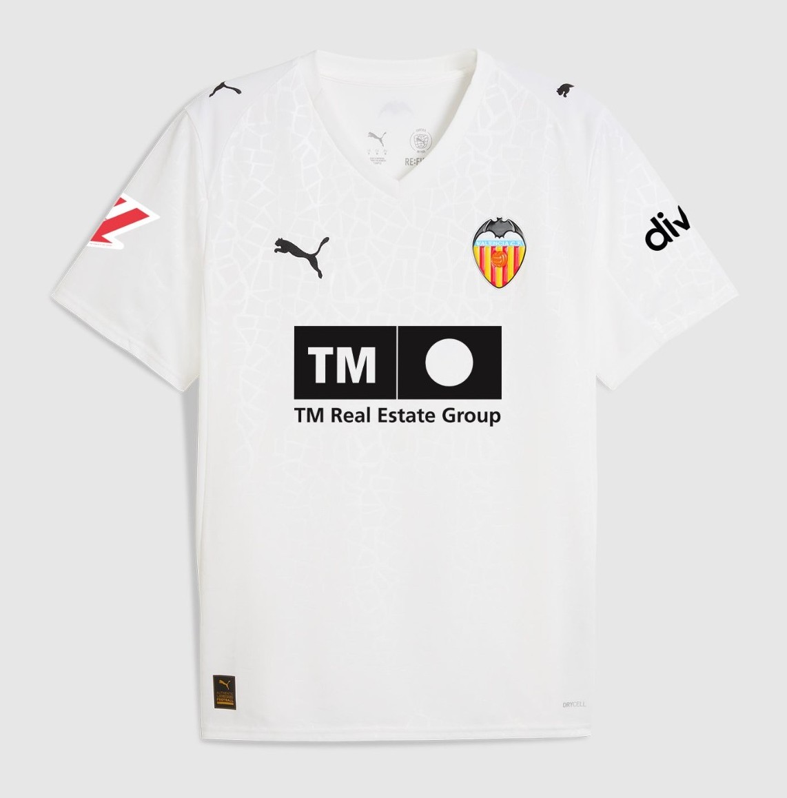 Primera equipación de Valencia 25-26