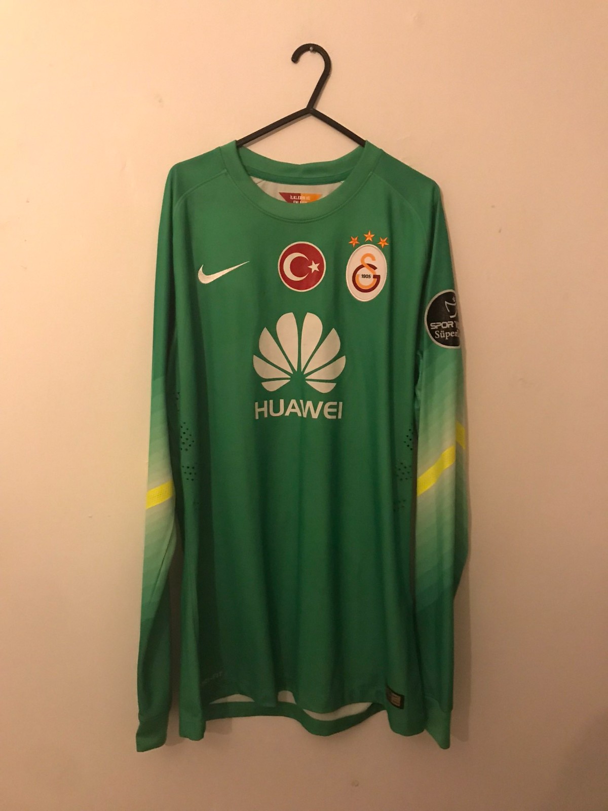 Equipación de portero de Galatasaray 14-15