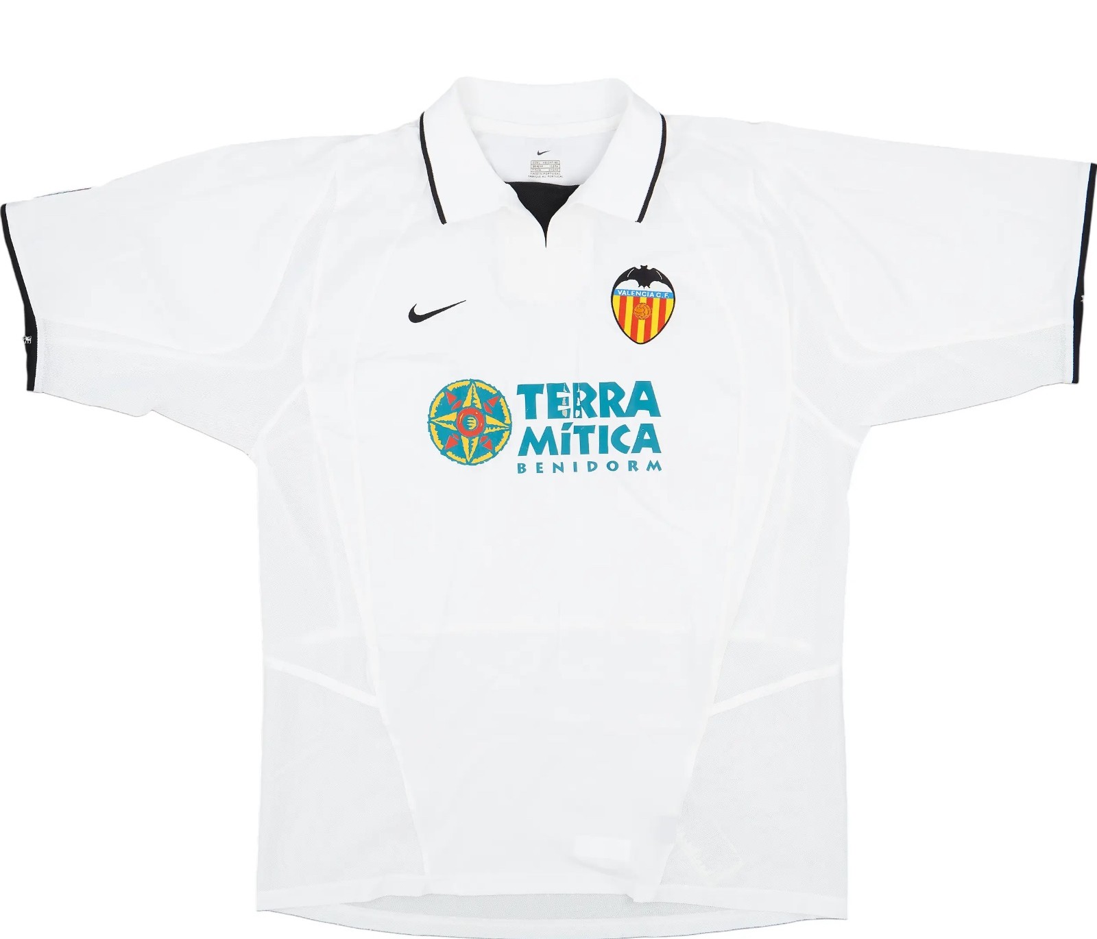 Primera equipación de Valencia 02-03