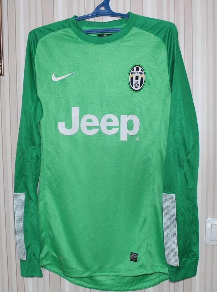 Equipación de portero de Juventus 13-14