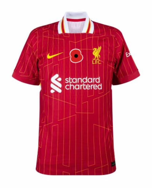 Primera equipación de LiverpoolFC 24-25
